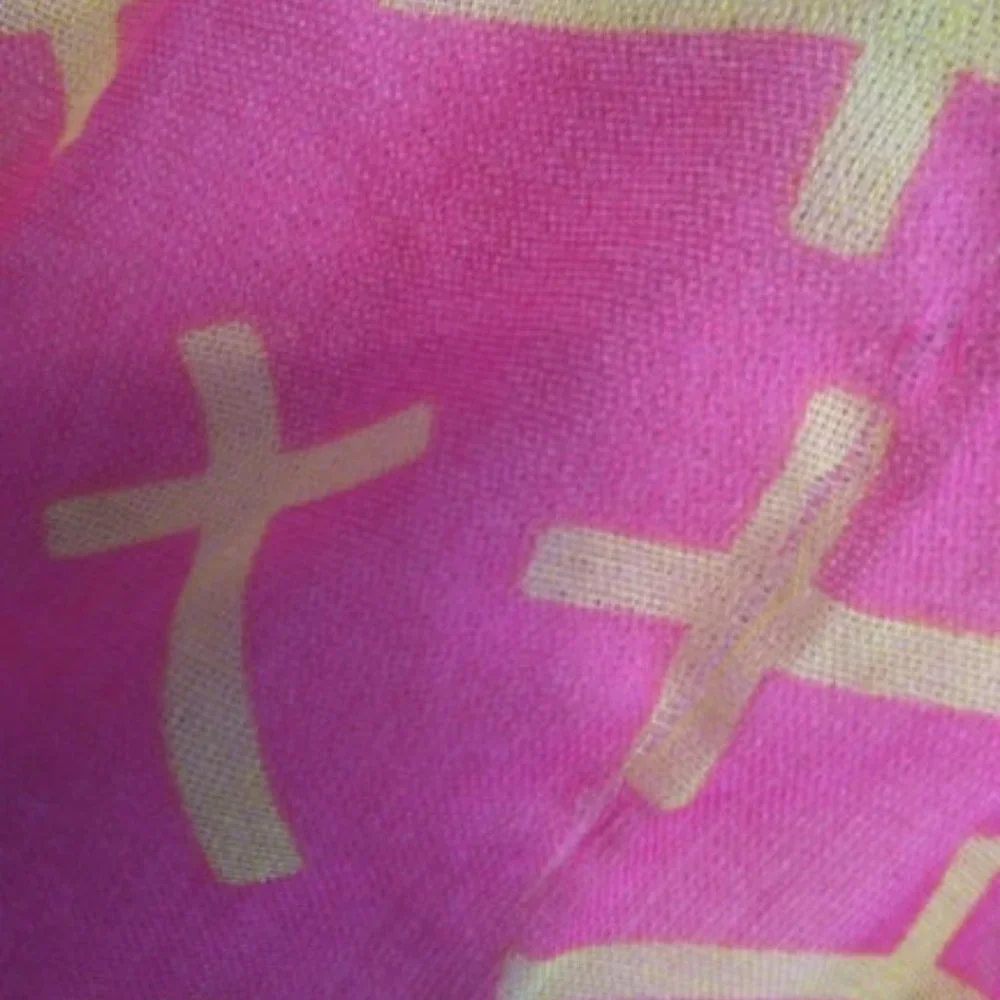 Cross Pattern Infinity Scarf - Picture 5 of 5